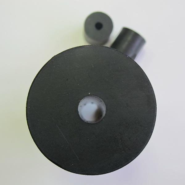Hollow and rubber washers